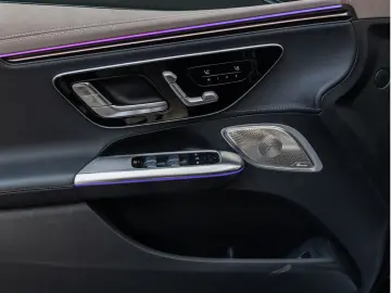 MERCEDES-BENZ EQE 53 AMG 4M  Dyn  Premium  Hyperscreen NIGHT