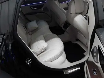 MERCEDES-BENZ EQS 450 4M AMG-LINE HYPESCREEN PANO SI…