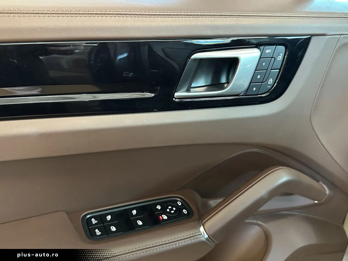 PORSCHE Cayenne Sport Leder BOSE Memory Pano 360Cam AHK
