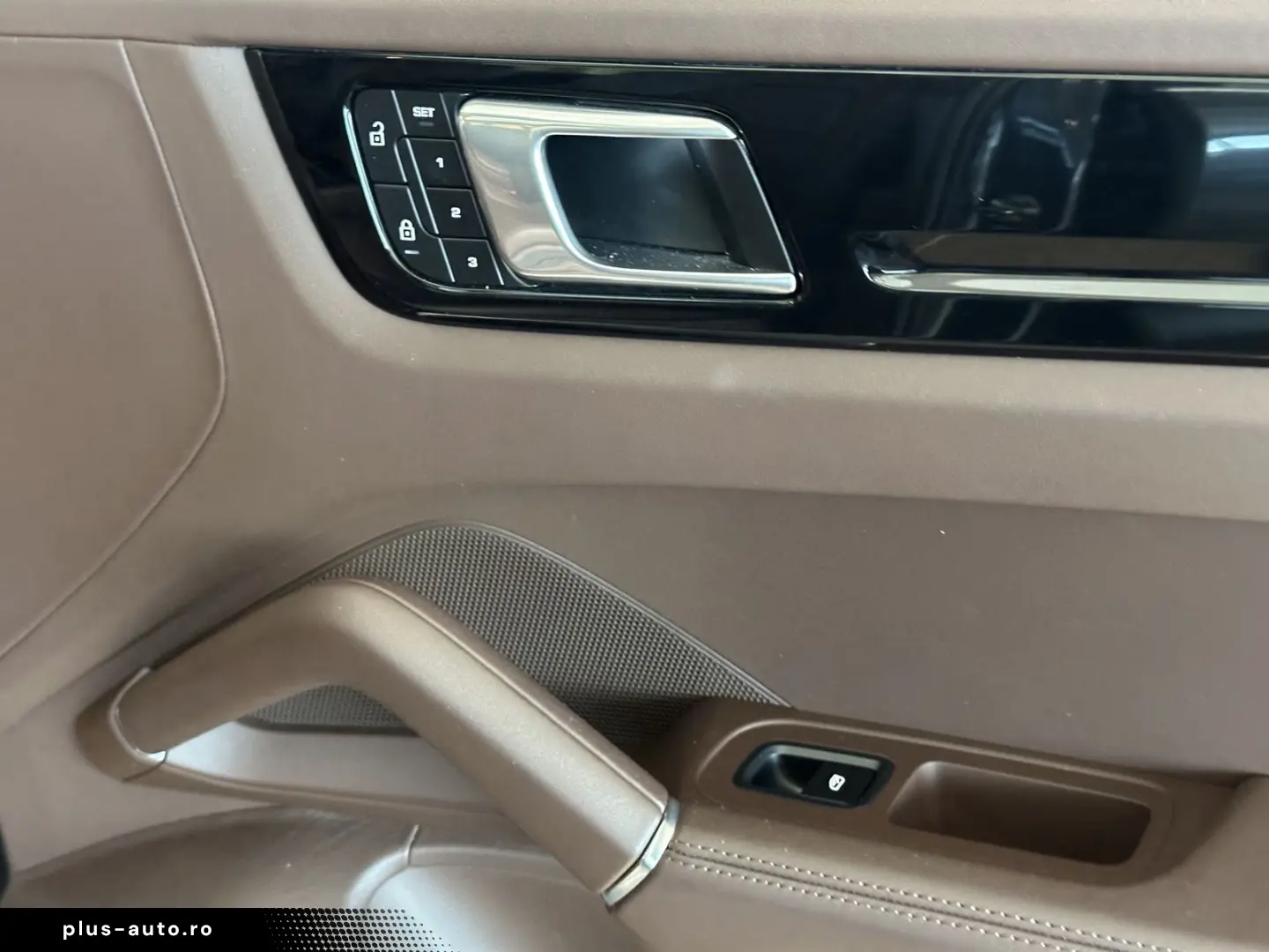 PORSCHE Cayenne Sport Leder BOSE Memory Pano 360Cam AHK