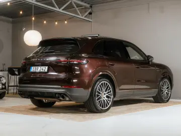 PORSCHE Cayenne E-Hybrid Platinum Edition