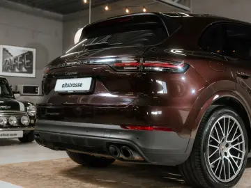 PORSCHE Cayenne E-Hybrid Platinum Edition