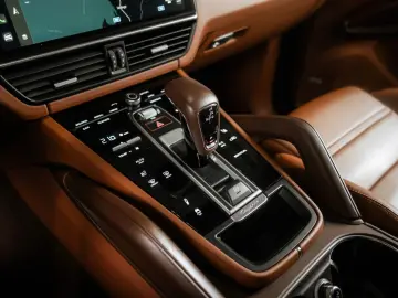 PORSCHE Cayenne E-Hybrid Platinum Edition