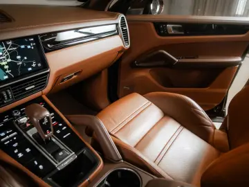 PORSCHE Cayenne E-Hybrid Platinum Edition