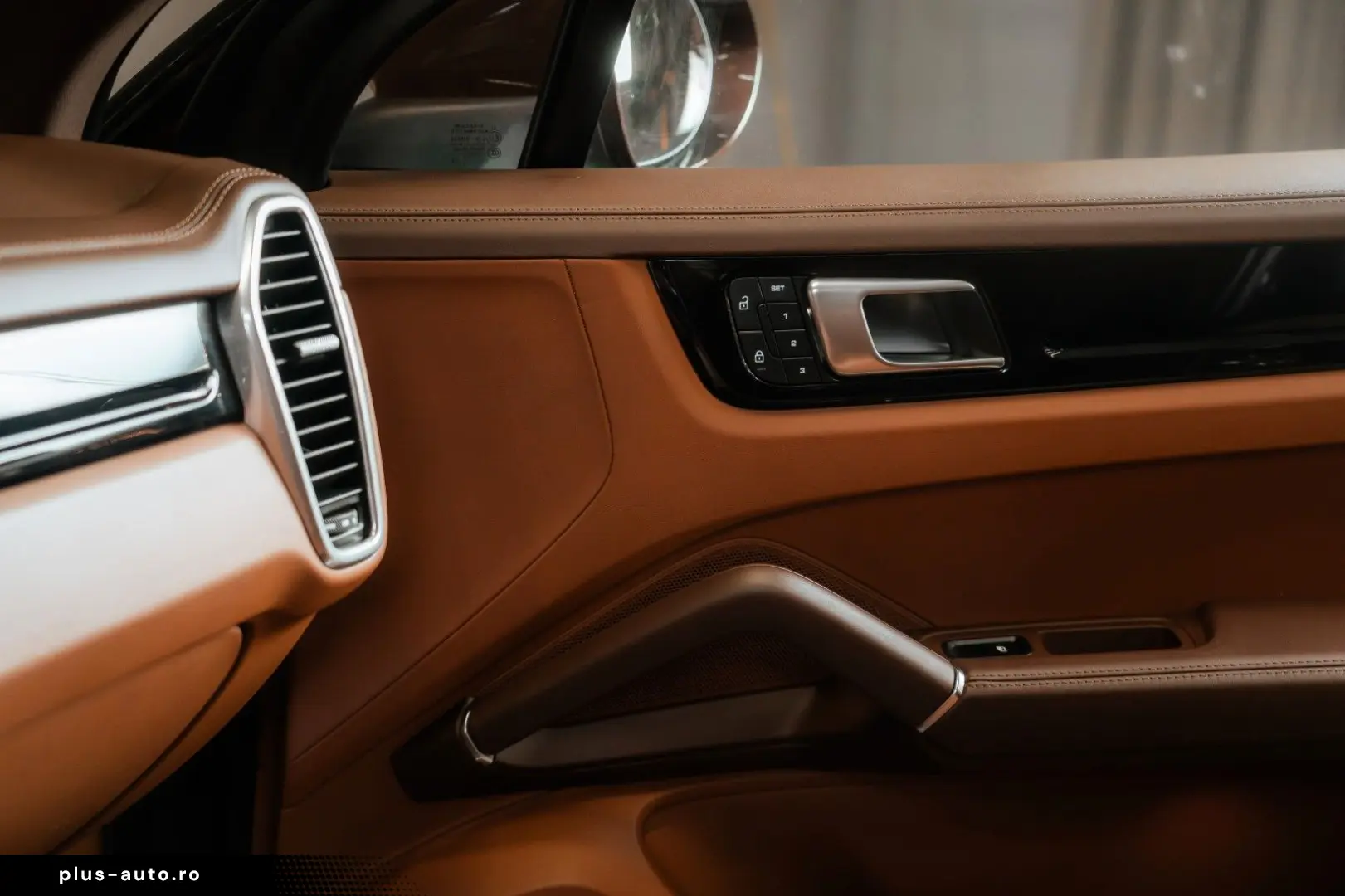 PORSCHE Cayenne E-Hybrid Platinum Edition