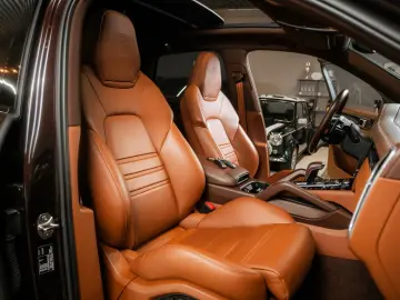 PORSCHE Cayenne E-Hybrid Platinum Edition