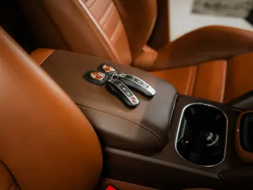 PORSCHE Cayenne E-Hybrid Platinum Edition