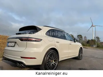 PORSCHE Panorama-Matrix-HeadUp-BOSE