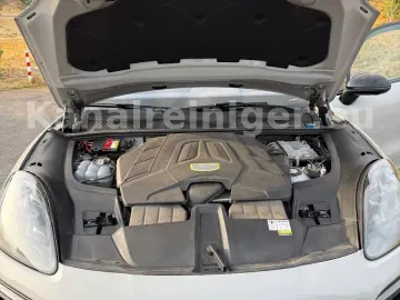 PORSCHE Panorama-Matrix-HeadUp-BOSE