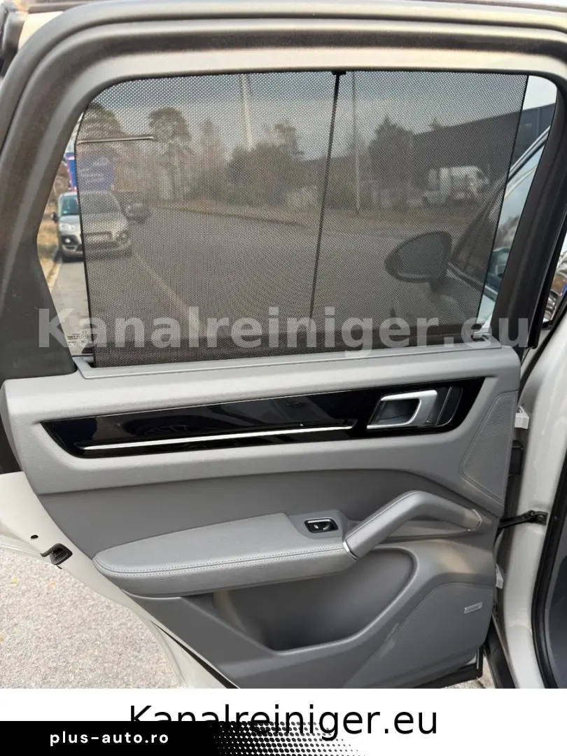 PORSCHE Panorama-Matrix-HeadUp-BOSE