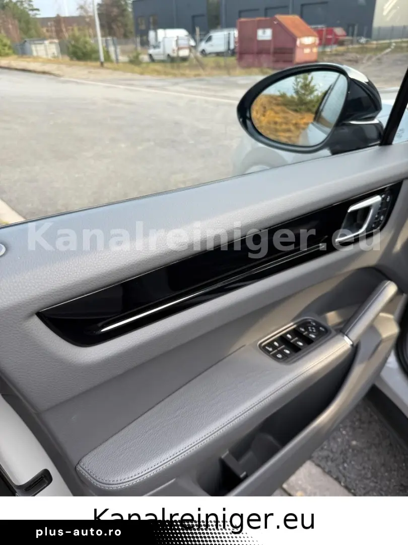 PORSCHE Panorama-Matrix-HeadUp-BOSE
