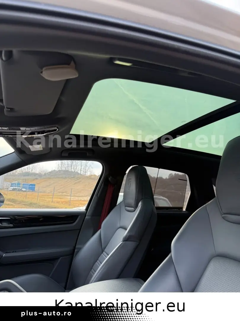 PORSCHE Panorama-Matrix-HeadUp-BOSE