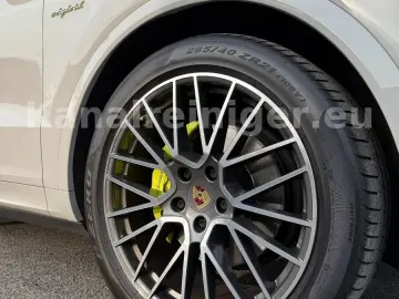 PORSCHE Panorama-Matrix-HeadUp-BOSE