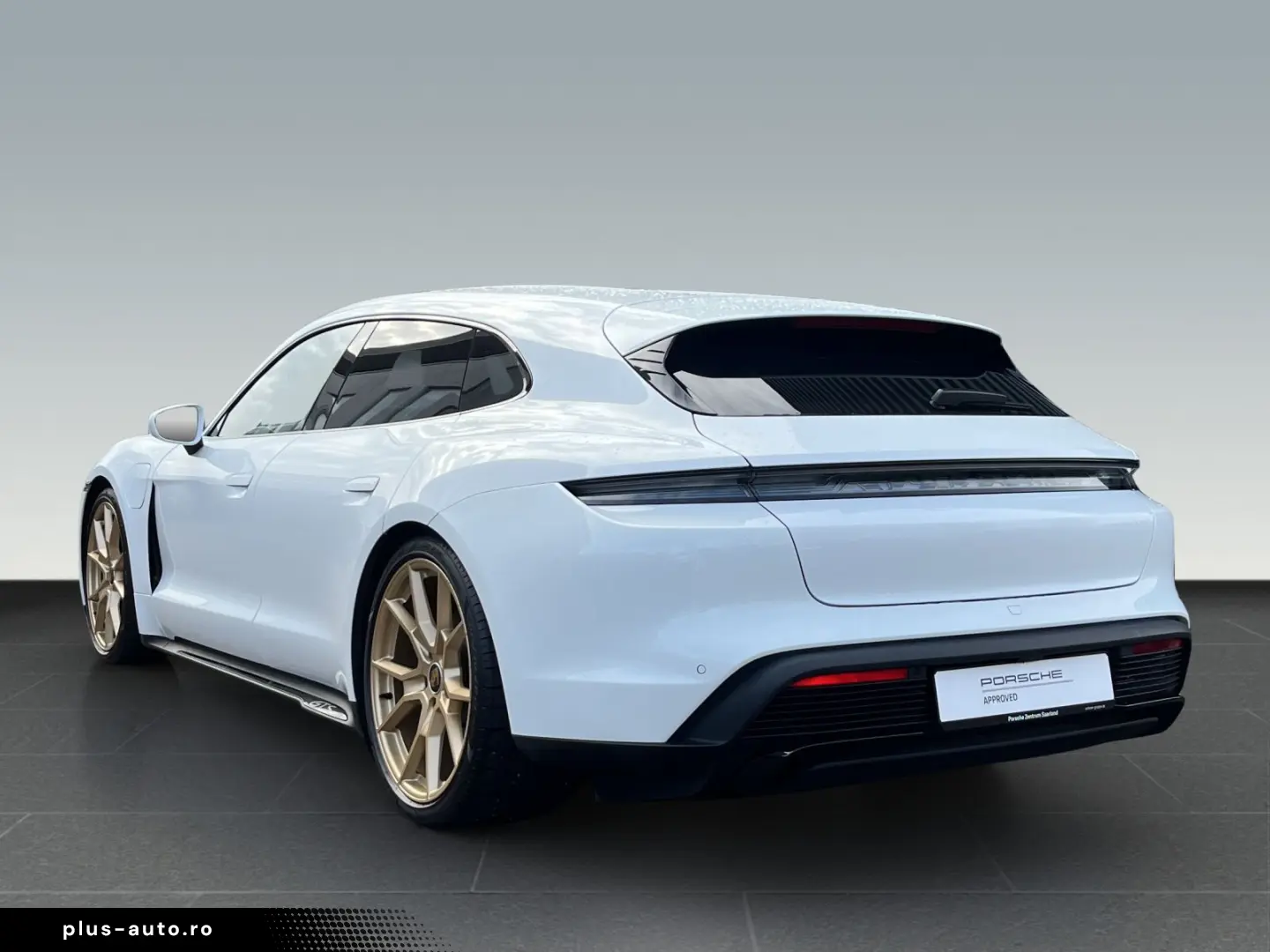 PORSCHE Taycan GTS Sport Turismo PDCC Privacy Servo