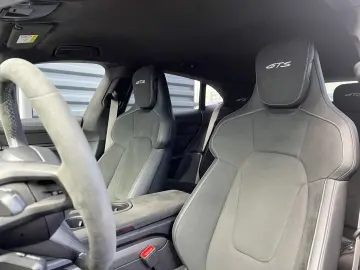 PORSCHE Taycan GTS Sport Turismo PDCC Privacy Servo