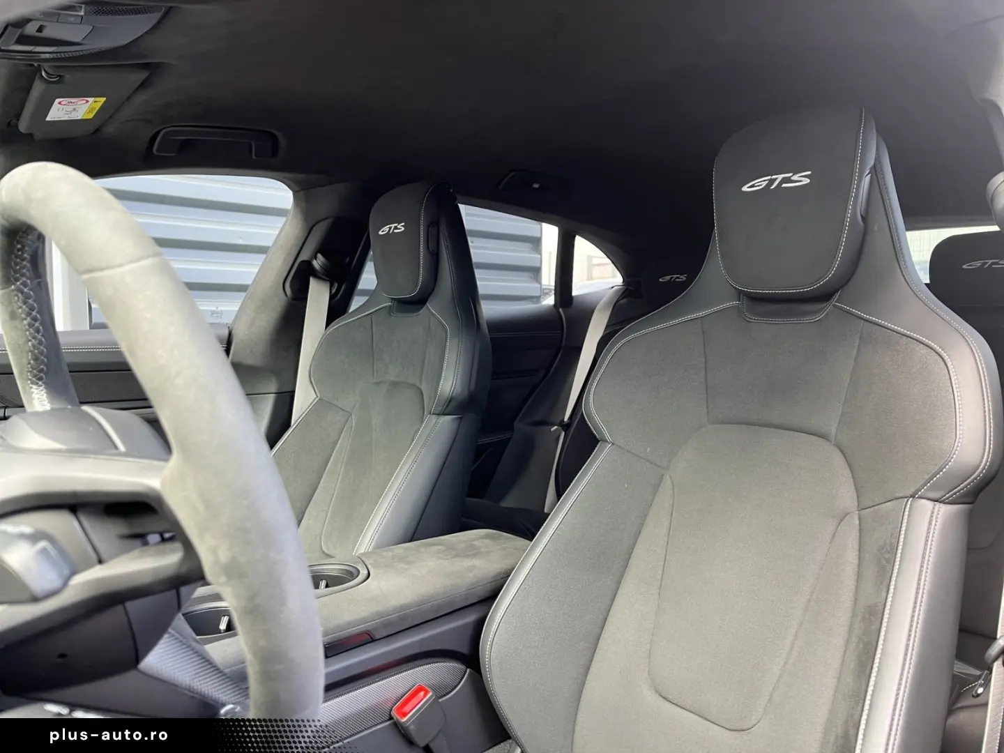 PORSCHE Taycan GTS Sport Turismo PDCC Privacy Servo