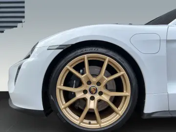 PORSCHE Taycan GTS Sport Turismo PDCC Privacy Servo
