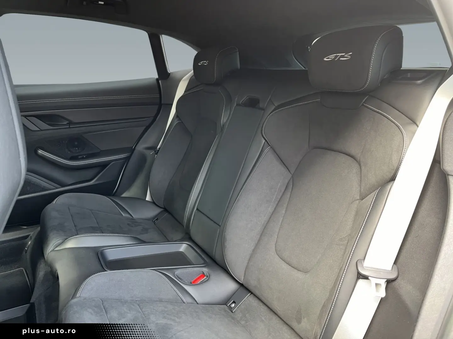 PORSCHE Taycan GTS Sport Turismo PDCC Privacy Servo