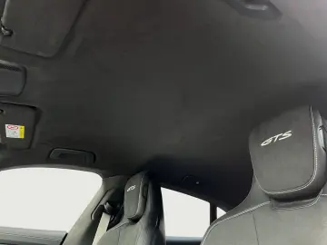 PORSCHE Taycan GTS Sport Turismo PDCC Privacy Servo