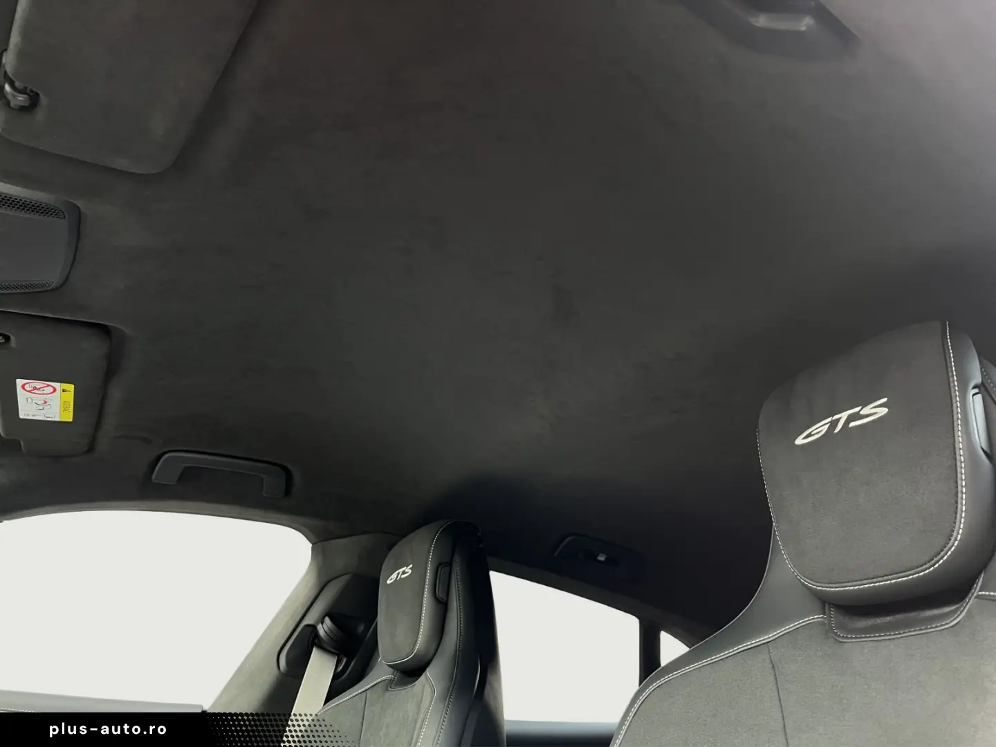 PORSCHE Taycan GTS Sport Turismo PDCC Privacy Servo