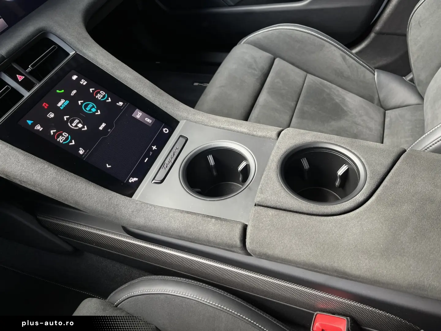 PORSCHE Taycan GTS Sport Turismo PDCC Privacy Servo