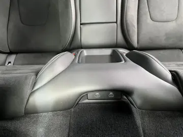 PORSCHE Taycan GTS Sport Turismo PDCC Privacy Servo