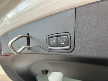 PORSCHE Taycan GTS Sport Turismo PDCC Privacy Servo