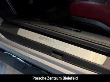 PORSCHE 992 911 Turbo InnoDrive Sportabgas LED-Matrix