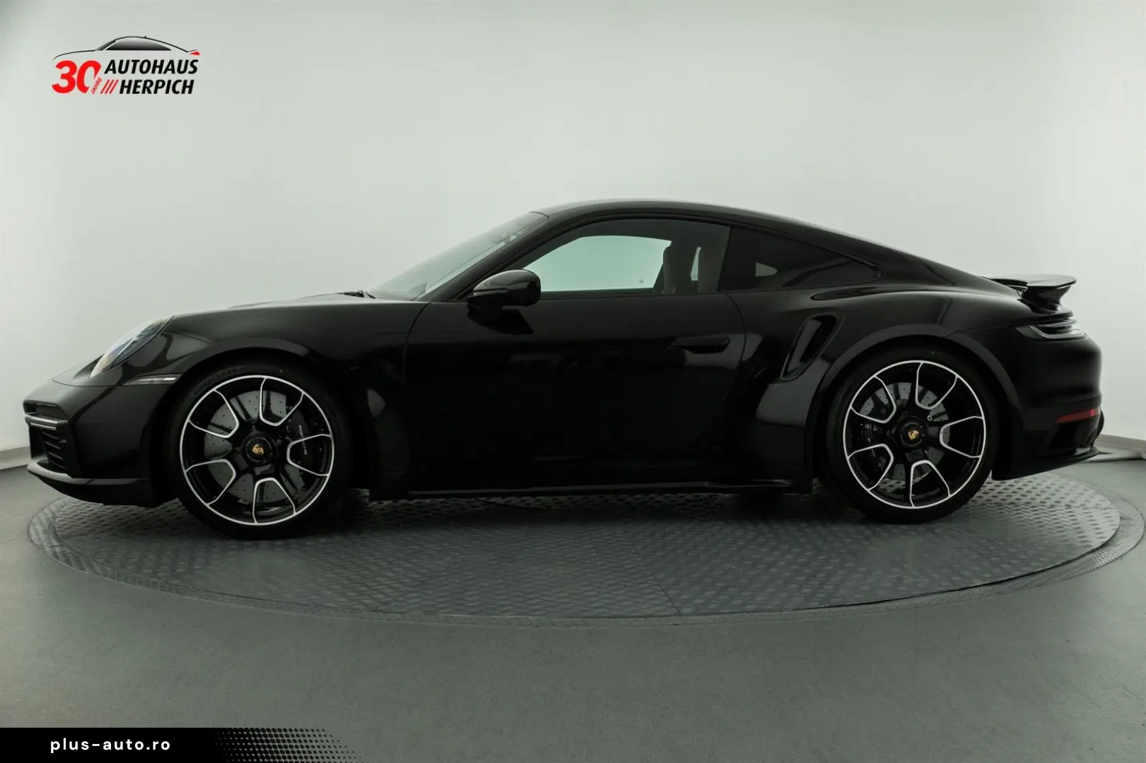 PORSCHE 992 Turbo S Coupé Bi-Color Schwarz-Bordeauxrot