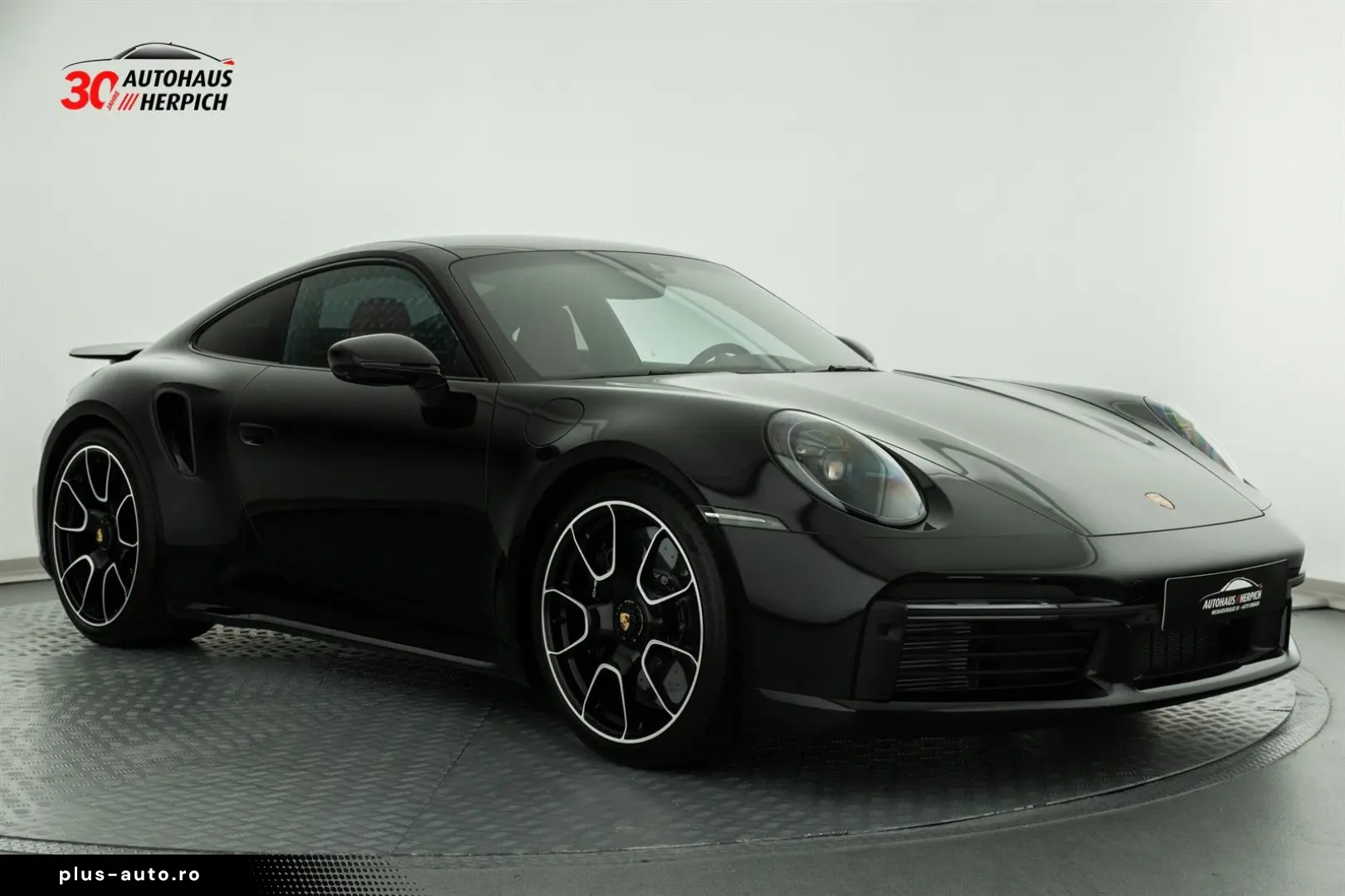 PORSCHE 992 Turbo S Coupé Bi-Color Schwarz-Bordeauxrot