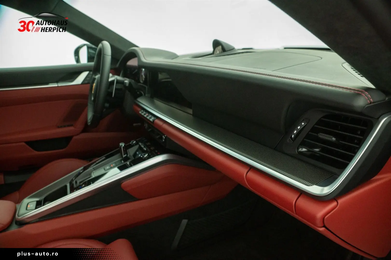PORSCHE 992 Turbo S Coupé Bi-Color Schwarz-Bordeauxrot