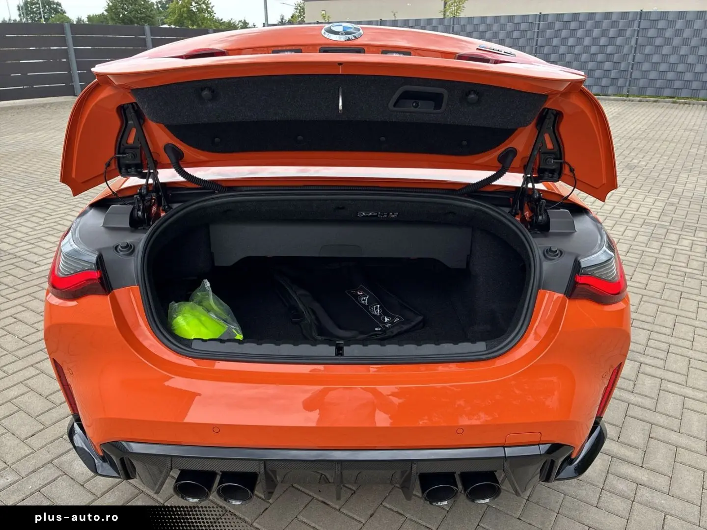 BMW M4 Competition Cabrio INDIVIDUAL Drivers Package