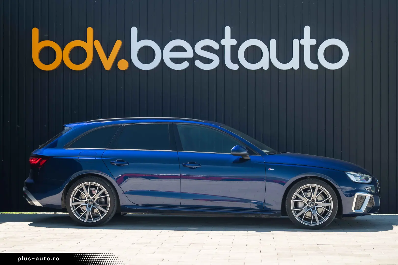 Audi A4 40 TDI quattro S tronic S line
