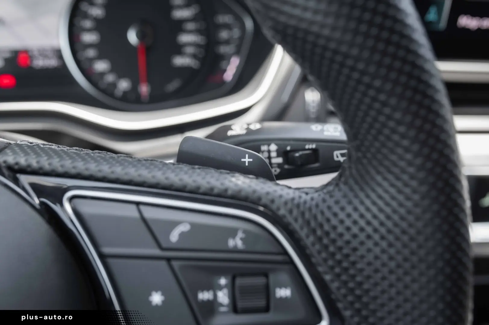 Audi A4 40 TDI quattro S tronic S line