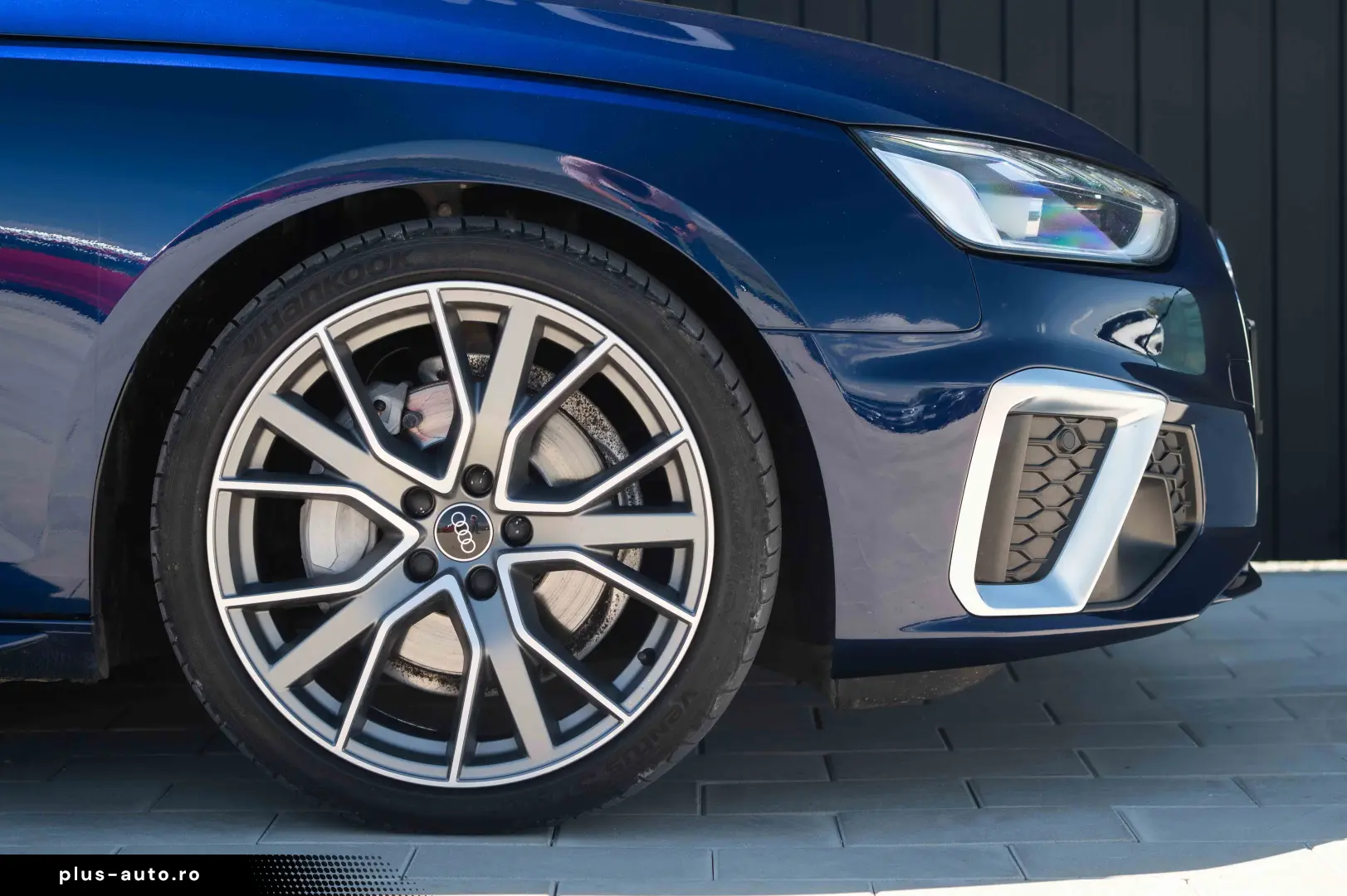 Audi A4 40 TDI quattro S tronic S line