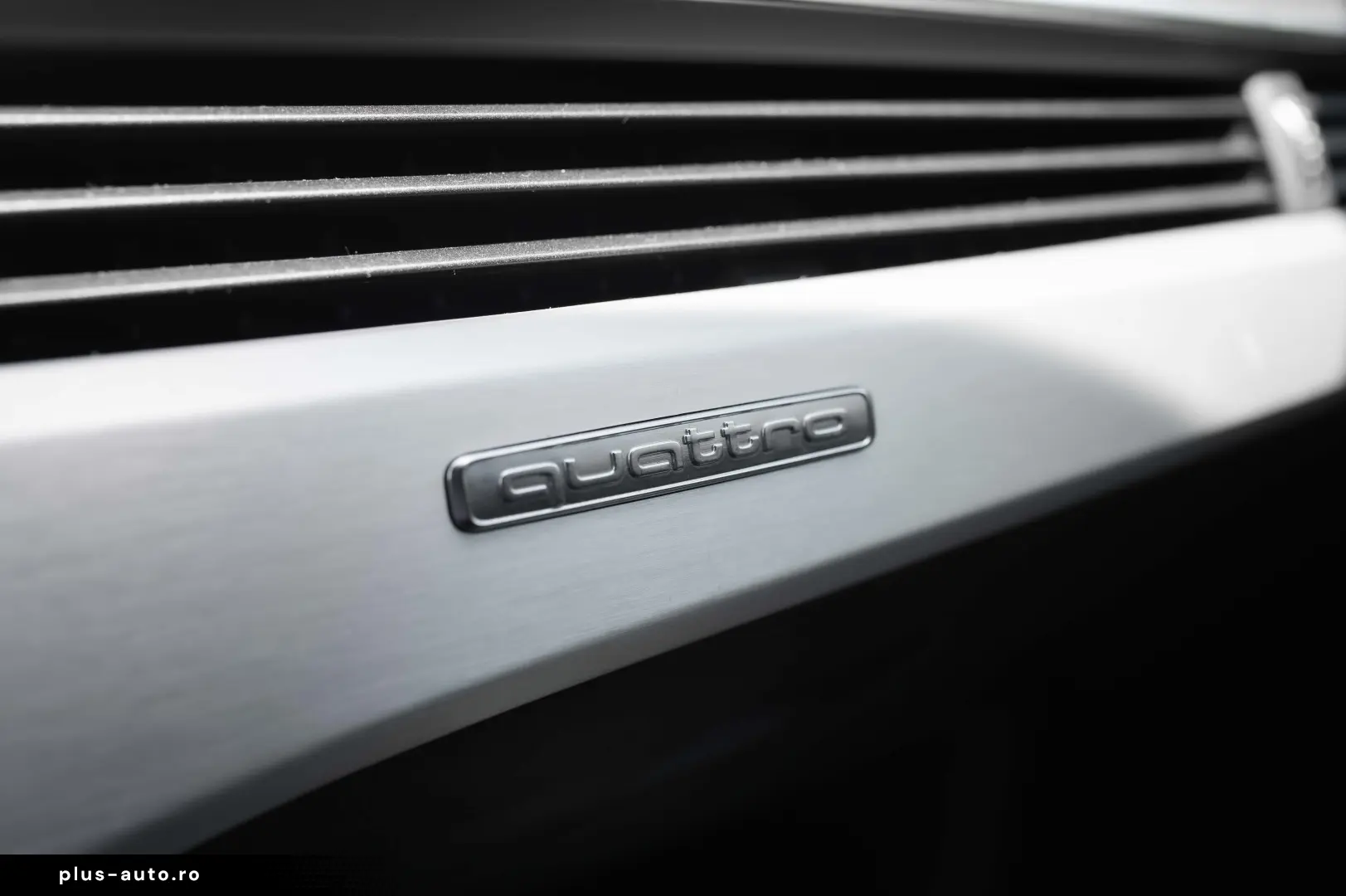 Audi A4 40 TDI quattro S tronic S line