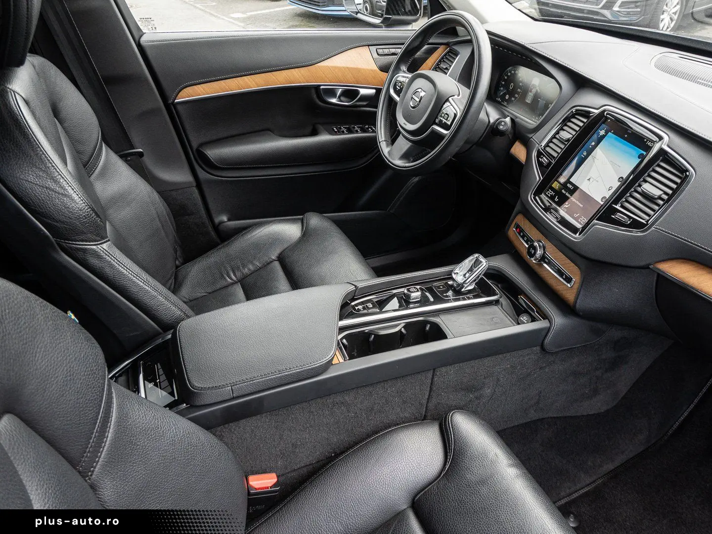 VOLVO XC90 T8 AWD Plus Bright Plug-In LED