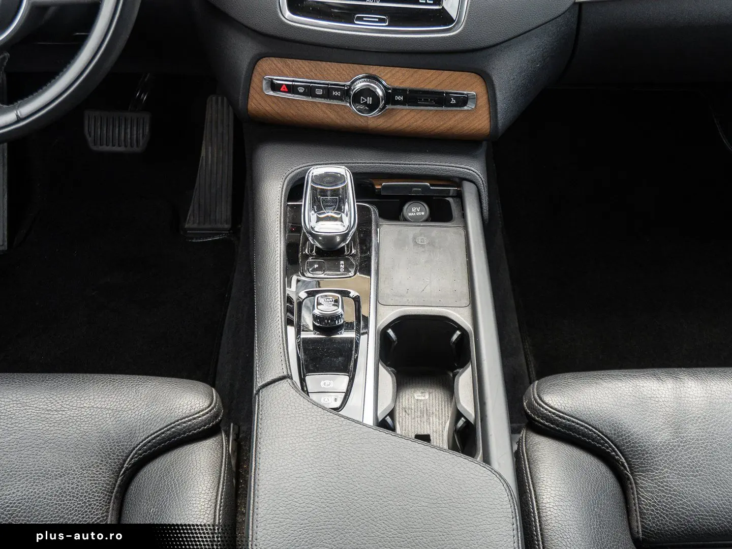 VOLVO XC90 T8 AWD Plus Bright Plug-In LED