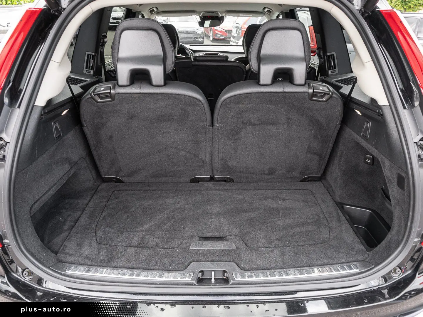 VOLVO XC90 T8 AWD Plus Bright Plug-In LED