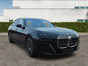 BMW 740d xDrive MSport 21 Zoll Cinema SKY Lounge