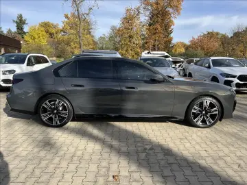 BMW 750 e xDrive M Sport