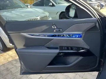BMW 750 e xDrive M Sport