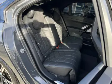 BMW 750 e xDrive M Sport