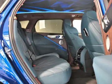 BMW XM Individual DeepLagoon B&WSound Massage 360