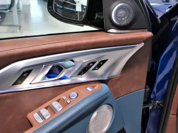 BMW XM Individual DeepLagoon B&WSound Massage 360
