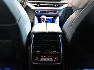 BMW XM Individual DeepLagoon B&WSound Massage 360