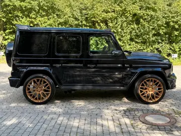 MERCEDES-BENZ G 700 BRABUS WIDESTAR GOLD EDITION