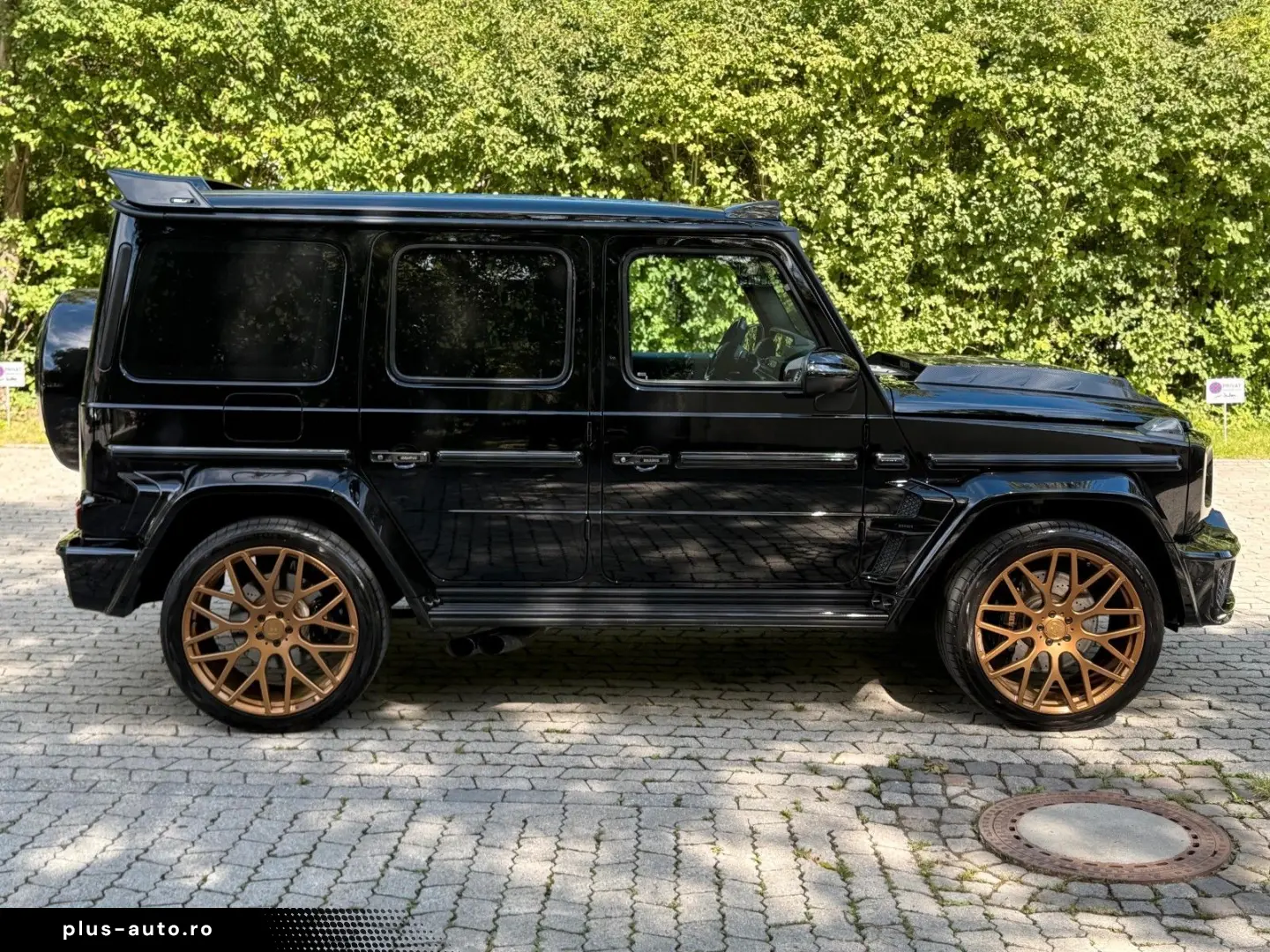 MERCEDES-BENZ G 700 BRABUS WIDESTAR GOLD EDITION
