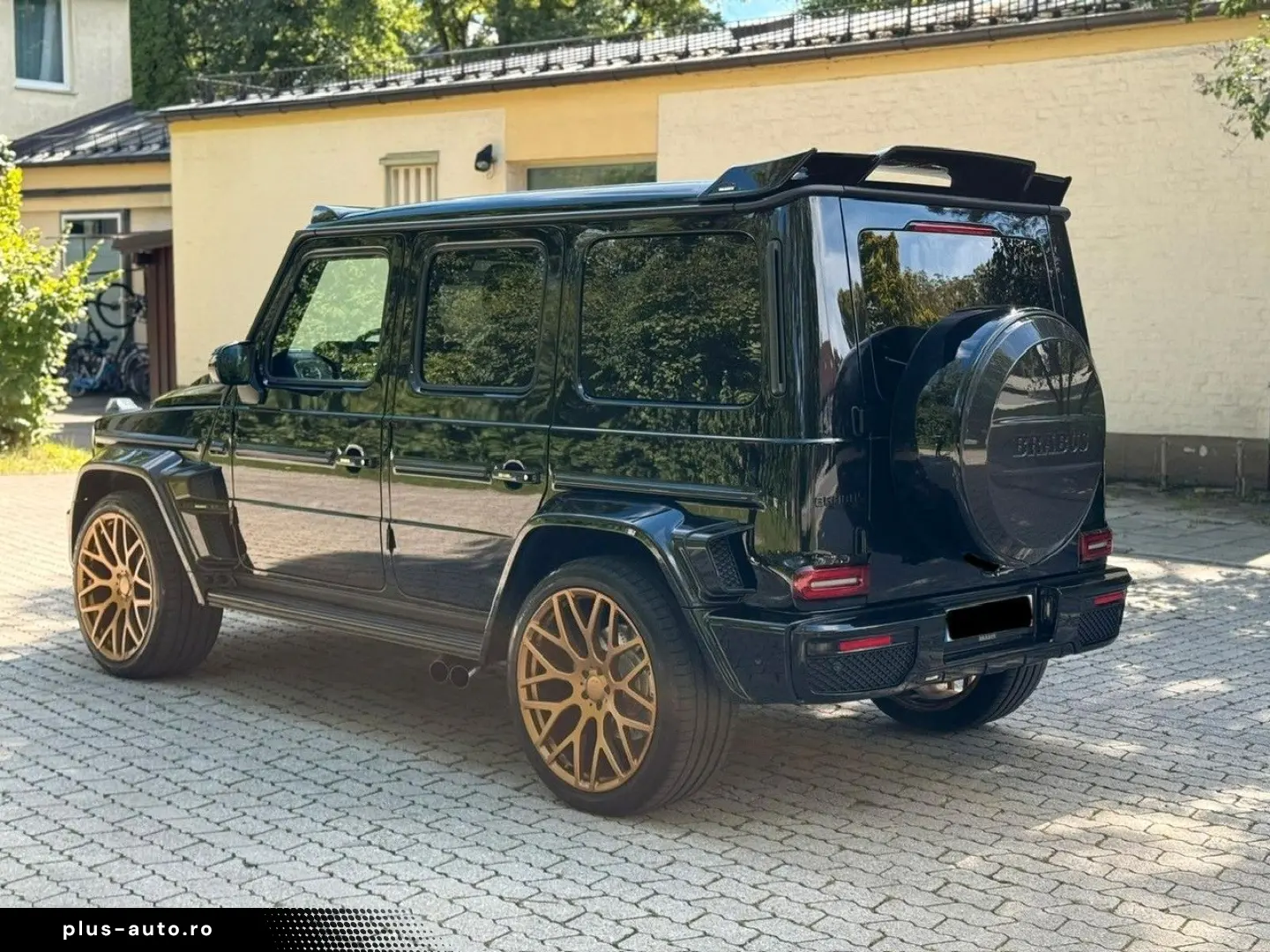 MERCEDES-BENZ G 700 BRABUS WIDESTAR GOLD EDITION