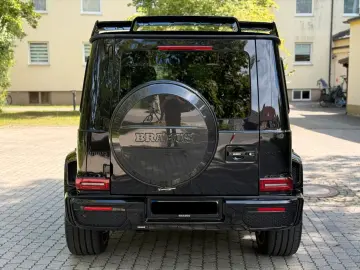 MERCEDES-BENZ G 700 BRABUS WIDESTAR GOLD EDITION